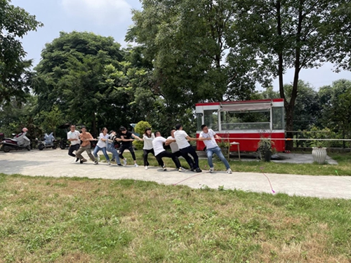 �����l(f��)չ��˾���ж��^�M(j��n)����(��i)�h��(��i)����������l(f��)չ��˾�_(k��i)չ����(hu�� )���(d��ng)